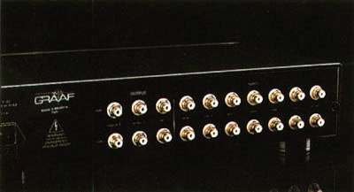 wfbtwobackhi.jpg (17711 byte)